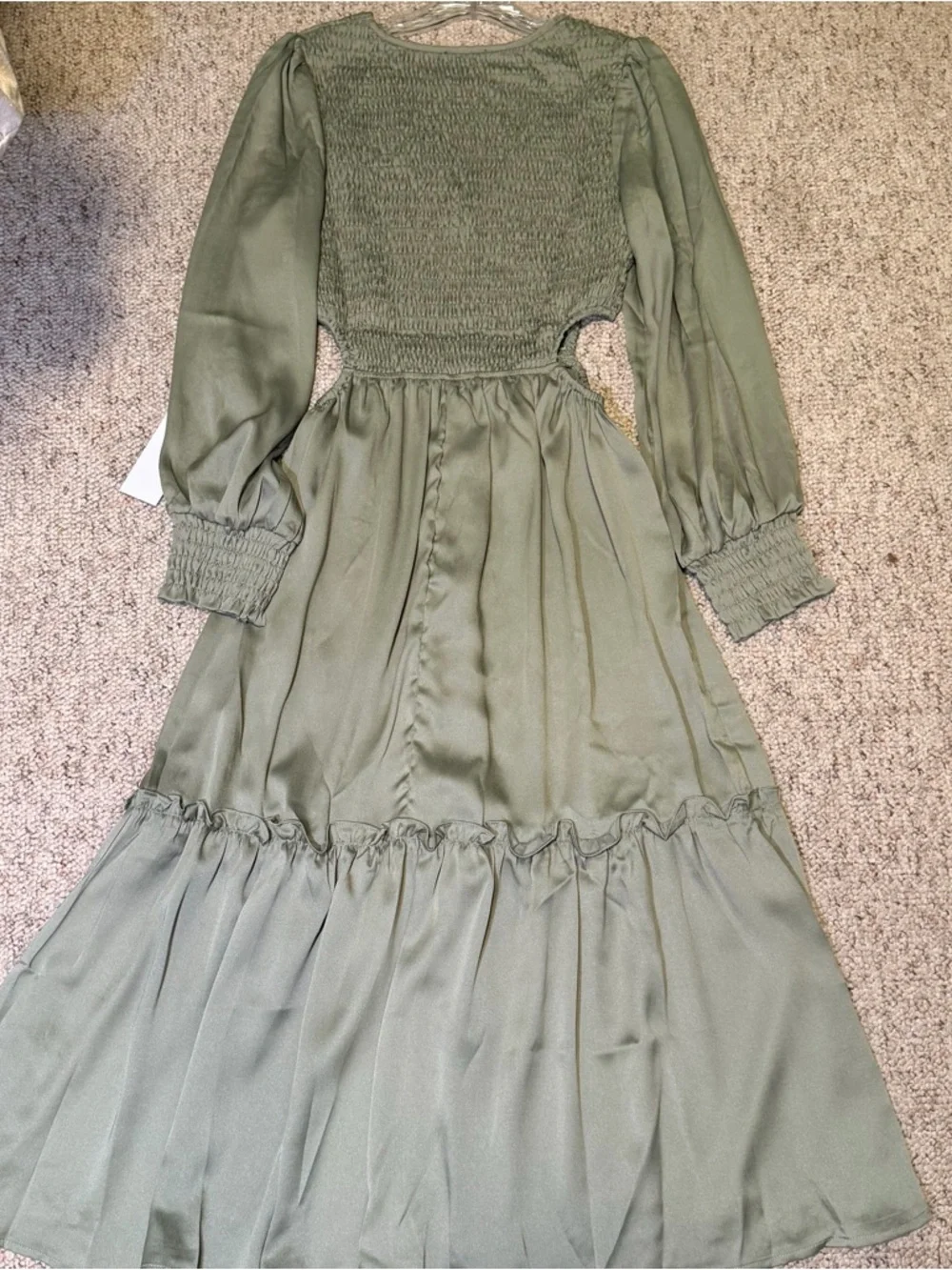 NWT Lumiere Olive Green Maxi Dress Smocked Bodice Side Cut-Out Tiered VNeck Med - Picture 12 of 12